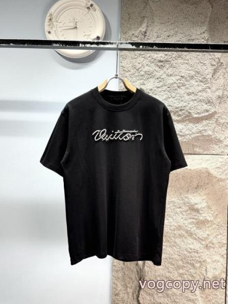雑誌掲載 使い勝手のよさが魅力 上品オトナ感半袖Tシャツ通販 ブランドLOUIS VUITTON 2