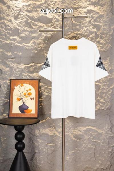 ブランド 激安 サイト半袖Tシャツ雰囲気が違う 着まわし力抜群 新作数量限定セールLOUIS VUITTON 1