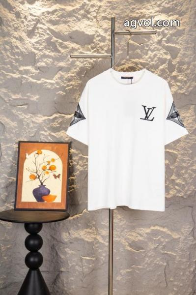 ブランド 激安 サイト半袖Tシャツ雰囲気が違う 着まわし力抜群 新作数量限定セールLOUIS VUITTON 2
