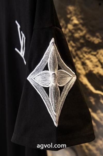 ブランド 激安 サイト半袖Tシャツ雰囲気が違う 着まわし力抜群 新作数量限定セールLOUIS VUITTON 5