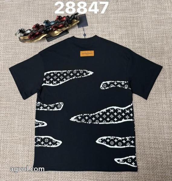 LOUIS VUITTON半袖Tシャツ格上げ! 春季超人気アイテム 年末年始はセールブランド 通販店 3