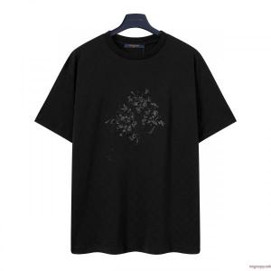 LOUIS VUITTONラグジュアリーな雰囲気 新品人気上昇 秀作モデルブランド 激安半袖Tシャツ