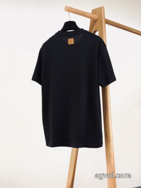 LOUIS VUITTON半袖Tシャツスタイリッシュ 大人っぽい印象が素敵 実用性は勿論ブランド コピー 通販 5 