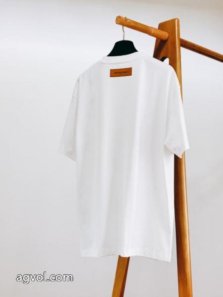 激安 ブランド 通販半袖Tシャツ新作入荷定番人気 2026夏季 使い勝手の良さルイ ヴィトン 4