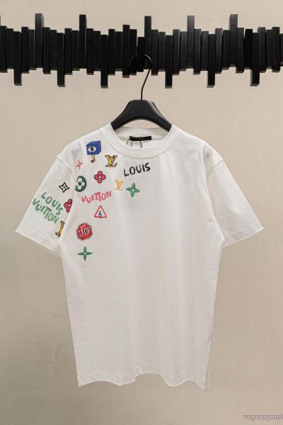 偽物 ブランドLOUIS VUITTONランキングTOP1 素敵なデザイン 赤字超特価豊富な半袖Tシャツ 0