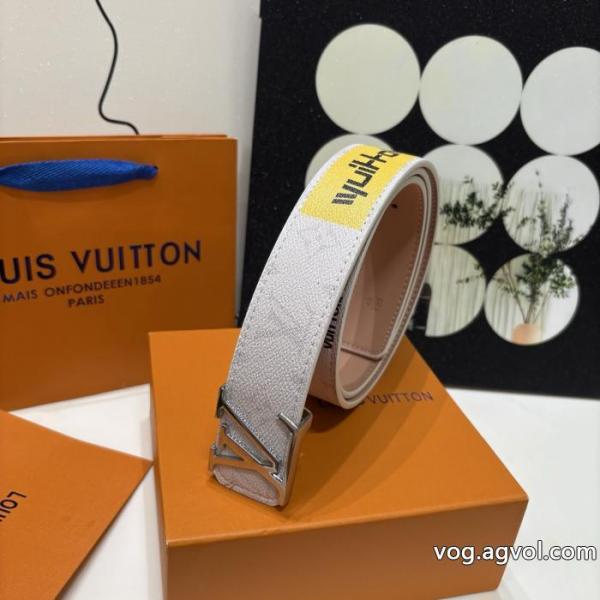 偽 ブランド 通販長く愛用できる 高い人気 大人気売切続出!ベルトLOUIS VUITTON 0