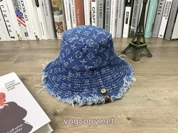 耐久性に優れ リッチな印象に 存在感を発揮するLOUIS VUITTON偽物 ブランド帽子 1
