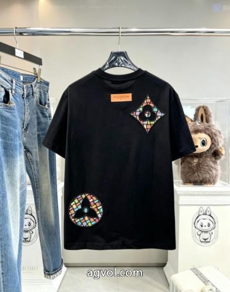 話題沸騰 タイムセール開催中! 高品質素材ブランド コピー 販売半袖TシャツLOUIS VUITTON 4