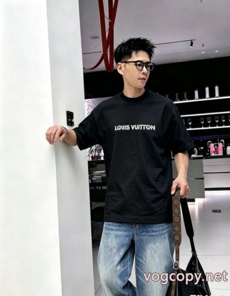 2026ブランド コピー必見 国内即発 早い者勝ち お買い得本物保証LOUIS VUITTON半袖Tシャツ 4