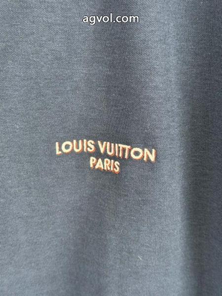 コピー ブランド 優良圧倒的な存在感 通販限定商品 絶対欲しいジャケットLOUIS VUITTON 4