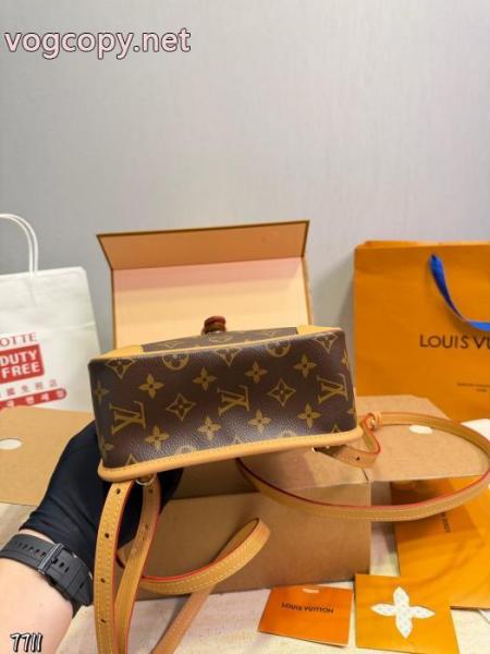 ブランド 通販 激安新作を取り上げ 超定番人気 品質の高いバッグLOUIS VUITTON 3
