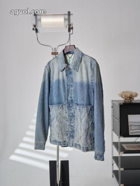 毎年大人気商品 存在感がある 完売確実LOUIS VUITTONブランド コピー 着払いコート 2