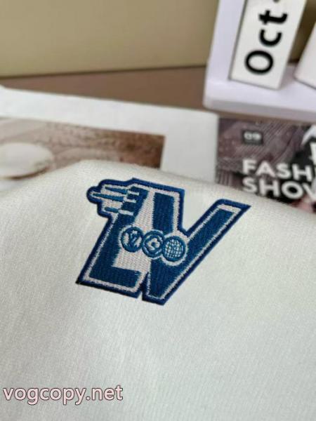 LOUIS VUITTONセーターブランド スーパー コピー 優良店超お買い得 最強の定番コーデ 1点限りVIP顧客セール 4