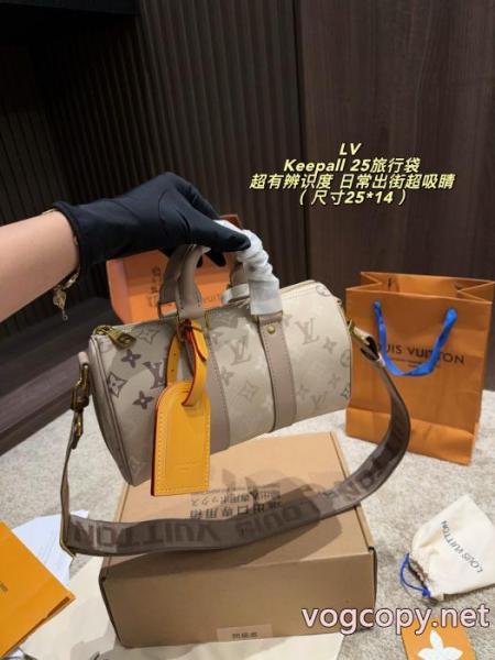 限定版プリント 雑誌掲載のアイテム ホリデー限定LOUIS VUITTONブランド コピー s 級トラベルバッグ 5 
