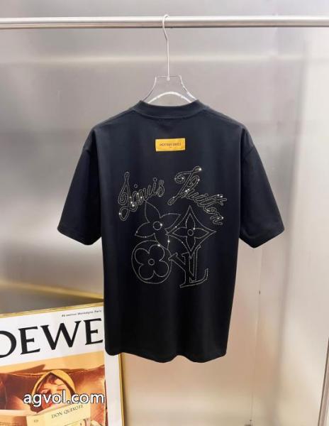 半袖TシャツLOUIS VUITTONブランド 通販 激安主役級のアイテム 目玉商品セール ファション性の高い 3