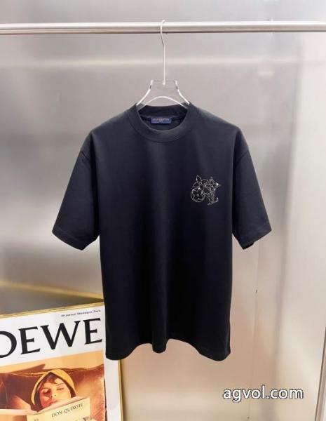 半袖TシャツLOUIS VUITTONブランド 通販 激安主役級のアイテム 目玉商品セール ファション性の高い 4
