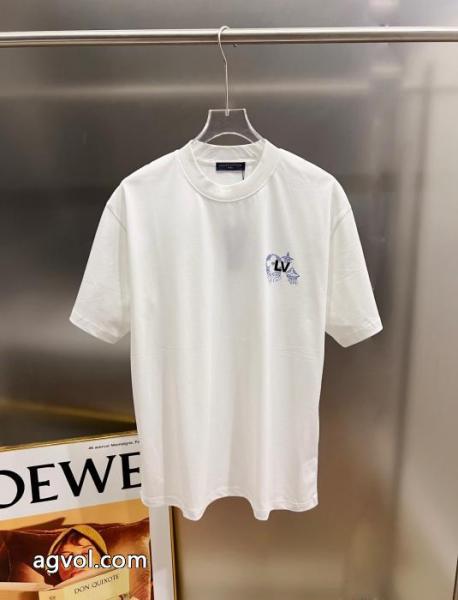半袖Tシャツ最前線新作 人気定番2026 ずっと人気♪LOUIS VUITTONスーパー コピー 安心 1