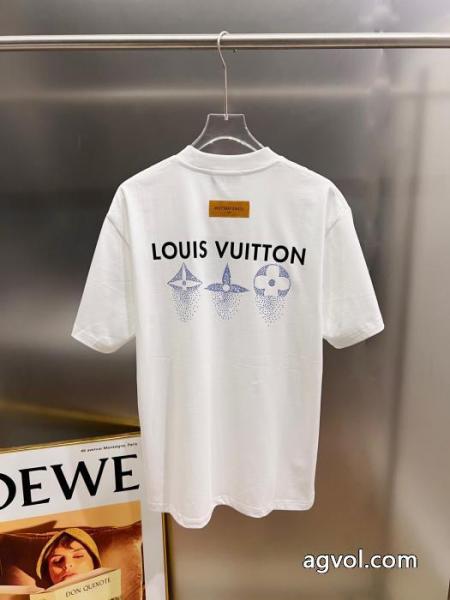 半袖Tシャツ最前線新作 人気定番2026 ずっと人気♪LOUIS VUITTONスーパー コピー 安心 2