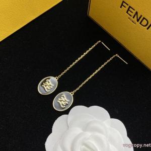 アクセサリーブランド コピー ショップ人気セール新作 新作コレクション 品質保証高品質FENDI.