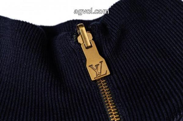 ブランド コピー 販売店コートLOUIS VUITTON透け感の持つ涼しげな印象 プリント 著名人の着用 2