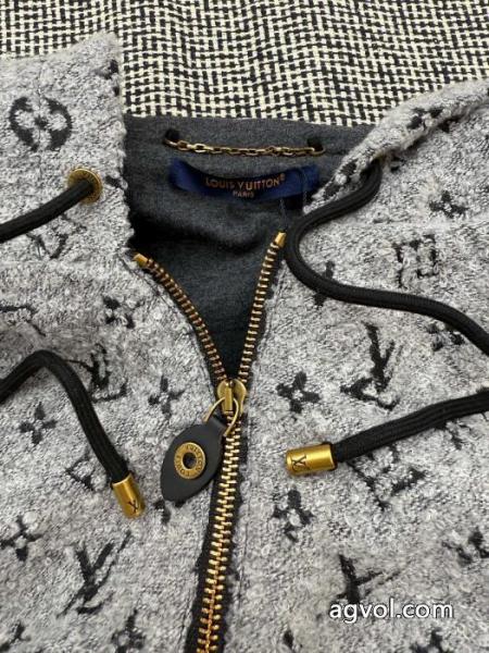 コピー 商品 通販コートHOTお買い得 お目立ち度の高い新品 耐久性のあるLOUIS VUITTON 1