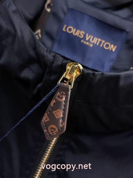 偽物 通販ジャケットLOUIS VUITTONトレンドの先 完売必須 ファッション 人気 1