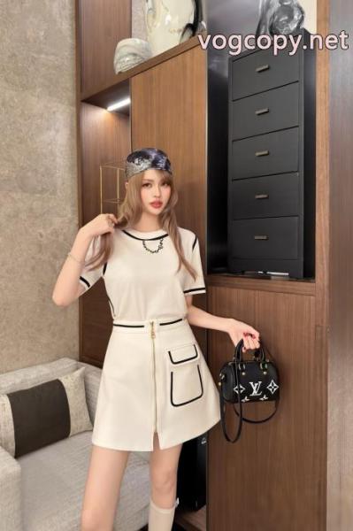 半袖Tシャツブランド 激安最新2026 お買い得品  ギフトにオススメLOUIS VUITTON 5 