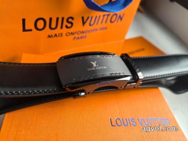 スーパー ブランド コピー存在感◎ 限定人気セール 個性派ベルトLOUIS VUITTON 4