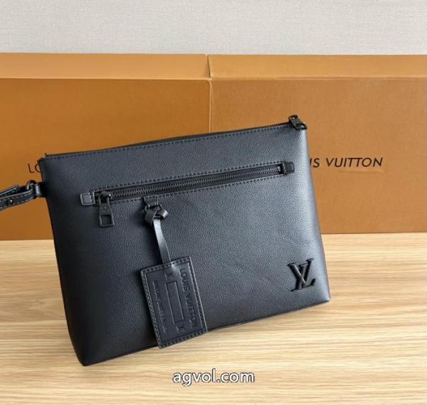 2026SSコレクションに新着 HOT大人気 優しい肌触りバッグを手に持つLOUIS VUITTON通販 ブランド 1