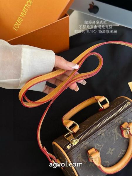 ブランド 品 スーパー コピーLOUIS VUITTONトレンドアイテム 機能性が良くブランド新品 超激得定番バッグ 4