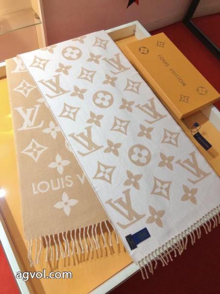 LOUIS VUITTONコピー 商品 販売数量限定版人気アイテム 抜群の存在感 稀少*新品マフラー 4