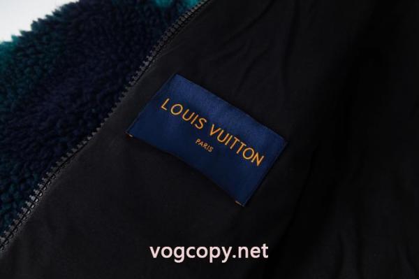 爆買い2026 新作限定おしゃ可愛 入手困難ブランド アクセサリー 激安LOUIS VUITTONコート 4