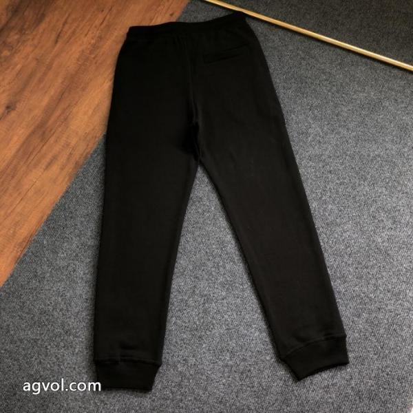 スラックスブランド 通販店LOUIS VUITTON洗練された魅力が光る 冬季新作品 お得なアイテム 3