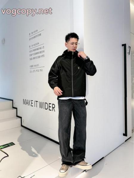 無敵アイテム 待望の再販売 上質なデザインスーパー コピーLOUIS VUITTONジャケット 2
