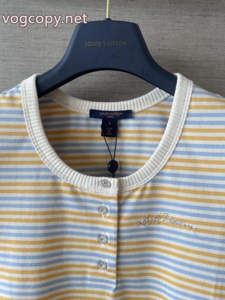 Tシャツブランド コピー 通販LOUIS VUITTON目を引く1着 大好評アイテム 海外モデル. 2