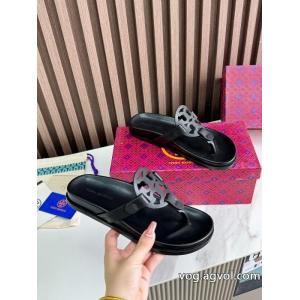 ブランド 偽物 通販スリッパ定番人気商品 ロゴが美しい 日本未入荷カラーTory Burch.