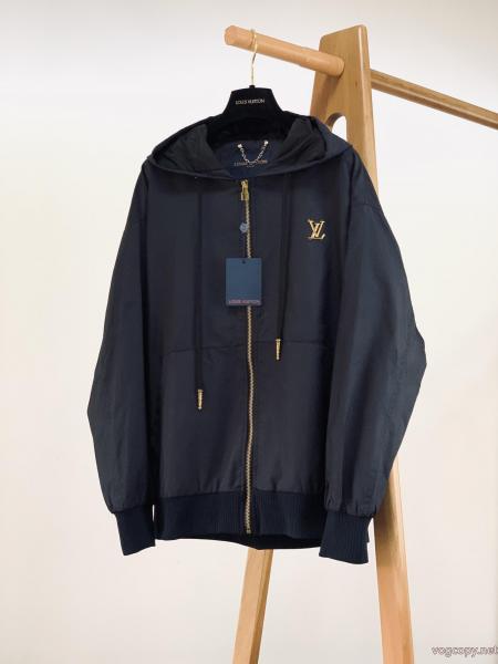 優しい印象を与えてくれ 2026限定新作 使い勝手も良好ジャケットコピー 商品 販売LOUIS VUITTON 0