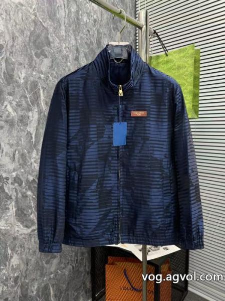 トレンド2026 爆発的な人気 今年流行りの新作アイテムコートブランド レプリカLOUIS VUITTON 0