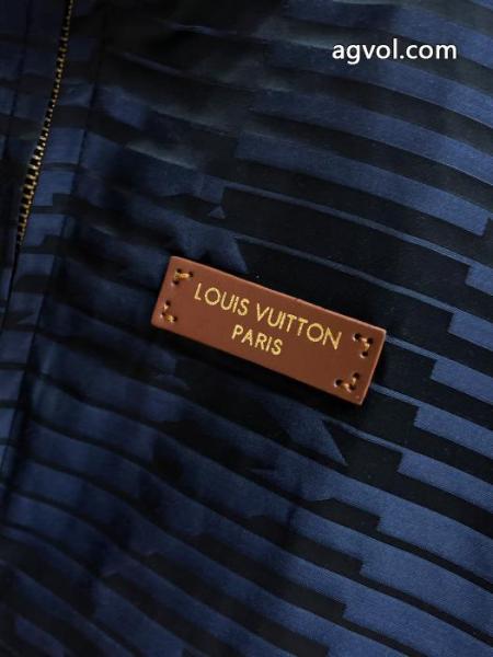 トレンド2026 爆発的な人気 今年流行りの新作アイテムコートブランド レプリカLOUIS VUITTON 1