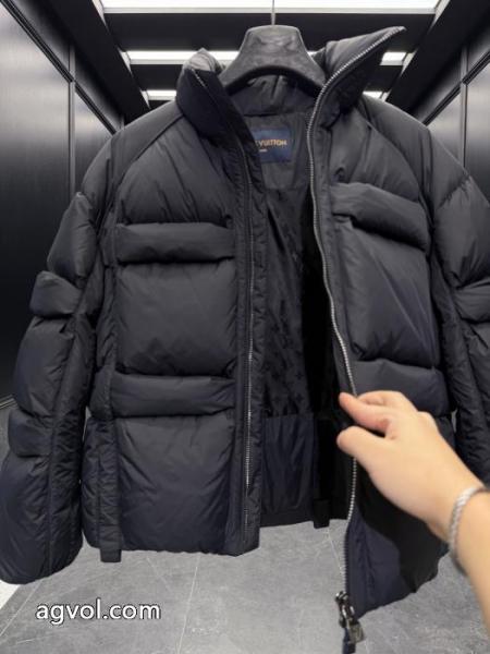 LOUIS VUITTON風通しの良いフレア 海外セレブ愛用 きれいめ派に上質ダウンジャケットコピー 品 ブランド 2