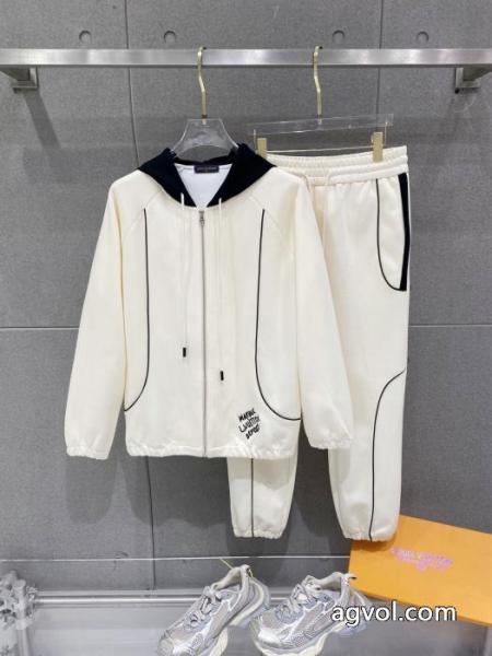 セットお値段最低! 可愛い新モデル 新作到着ブランド コピー 専門LOUIS VUITTON 4