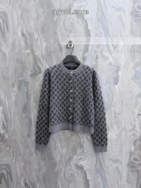Vルイ・ヴィトン2026新秋冬シリーズMonogram臼毛アルファベット柄長袖セーター女性用高バージョン 5 