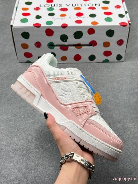 ブランド コピー バックLOUIS VUITTON大人っぼい 優れた生地 完売確実スニーカー. 0