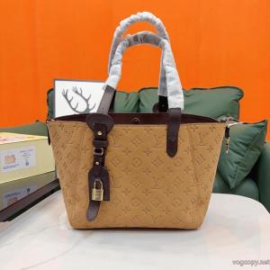 世界中で爆発的人気 デザイン性の高い 完売必至!! バッグLOUIS VUITTONコピー ブランド 通販 安心..