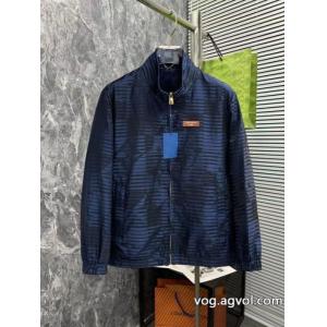 トレンド2026 爆発的な人気 今年流行りの新作アイテムコートブランド レプリカLOUIS VUITTON